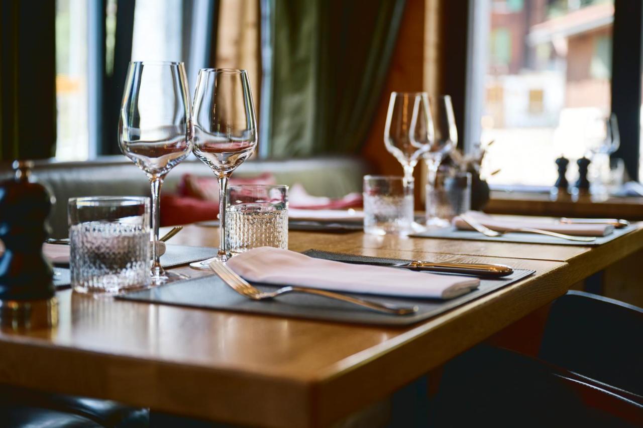 Hotel-Restaurant Valrose Γκστάαντ Εξωτερικό φωτογραφία