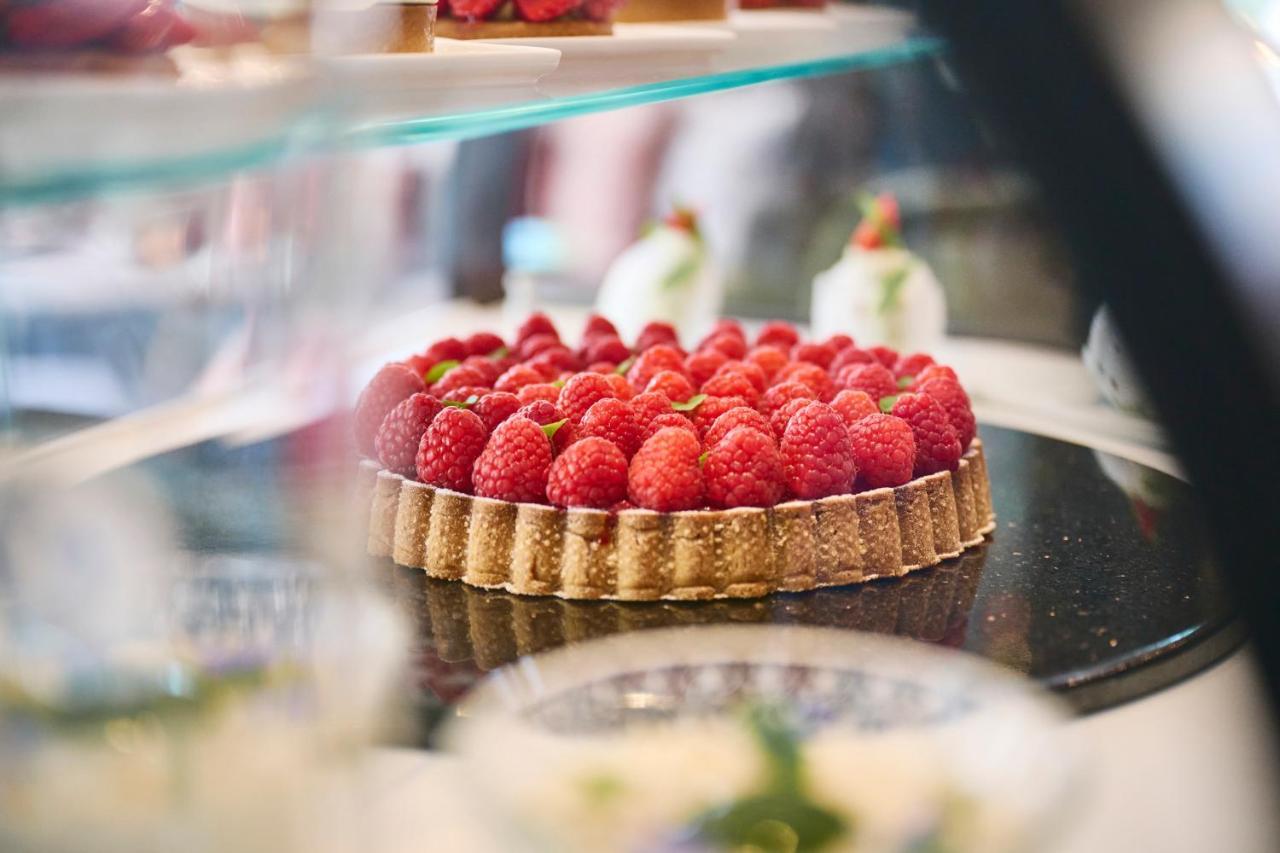 Hotel-Restaurant Valrose Γκστάαντ Εξωτερικό φωτογραφία