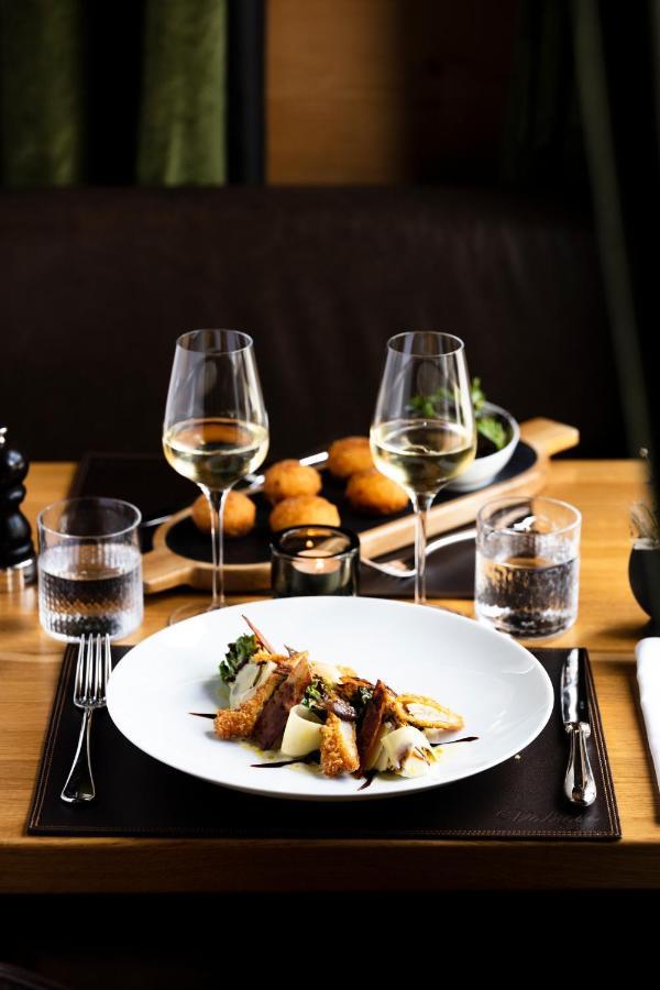 Hotel-Restaurant Valrose Γκστάαντ Εξωτερικό φωτογραφία