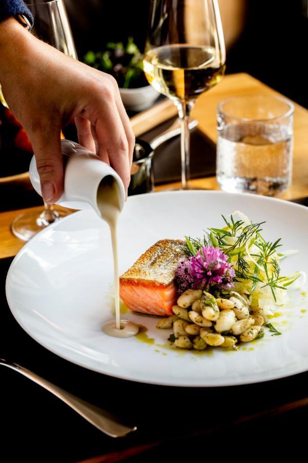 Hotel-Restaurant Valrose Γκστάαντ Εξωτερικό φωτογραφία