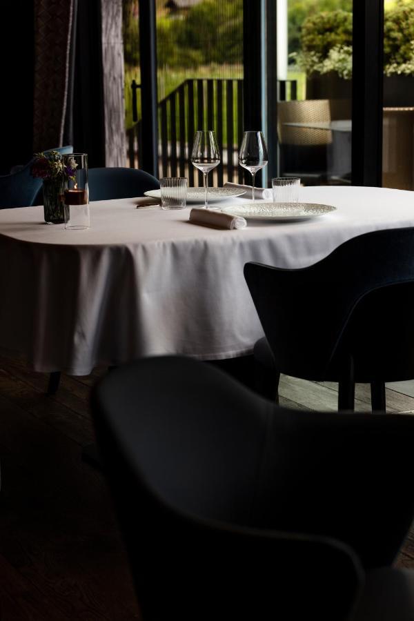 Hotel-Restaurant Valrose Γκστάαντ Εξωτερικό φωτογραφία